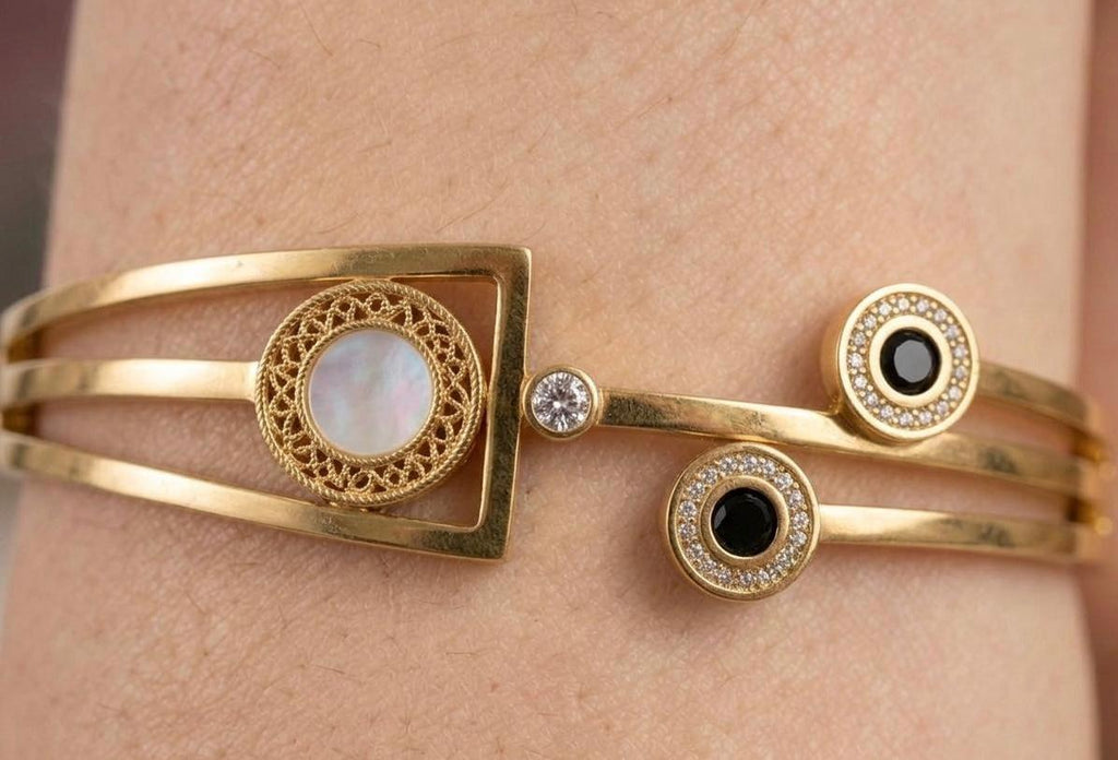 White And Black Stone Anti Tarnish Bracelet