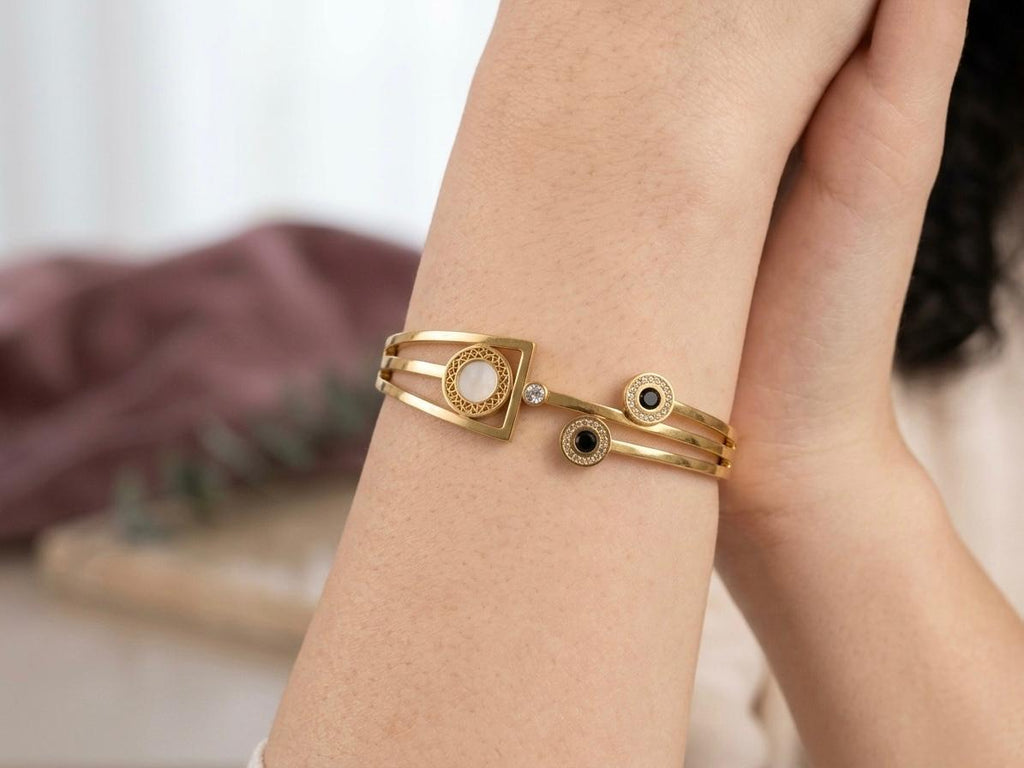 White And Black Stone Anti Tarnish Bracelet