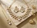 Kundan Jewellery Set With Maang Teeka