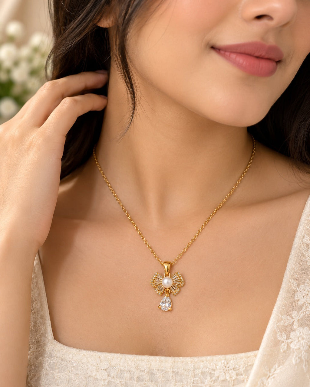Anti Tarnish Necklace With Flower Pendant